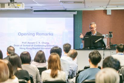 钟志杰教授致欢迎辞时表示，学院未来将进一步于不同课程融入AI元素和增加AI相关培训，培养学生的跨界思维与创新能力。